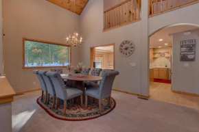 Matterhorn at Tahoe Donner 3000 Sqft 4 BR with Private Hot Tub and HOA Pool, Gym and Beach Access Truckee